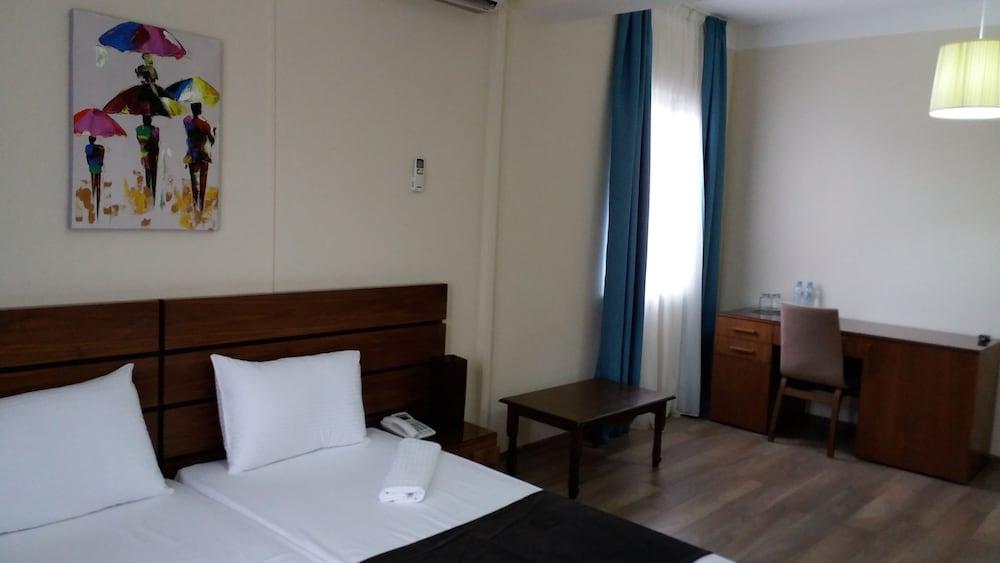 Old Tbilisi Hotel Экстерьер фото